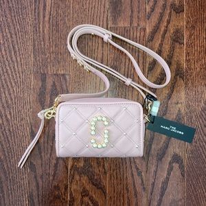 NWT Marc Jacobs The Softshot Pearl 17